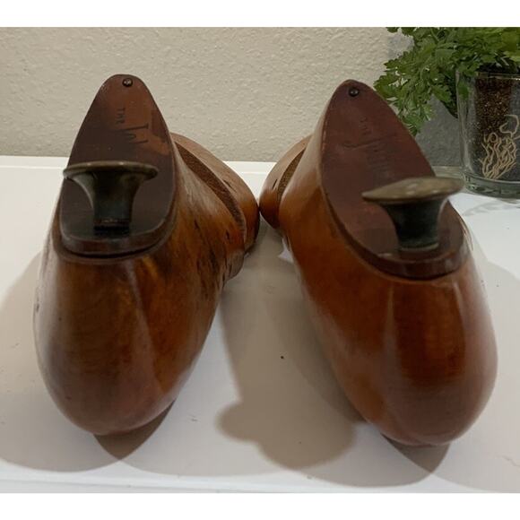 Vtg Primitive Solid Wood Brass Shoe Stretchers The John C Roberts Shoes 7 C - Picture 7 of 8
